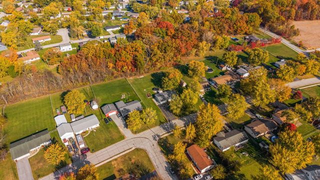 411 Nantucket Road, Valparaiso, IN 46385