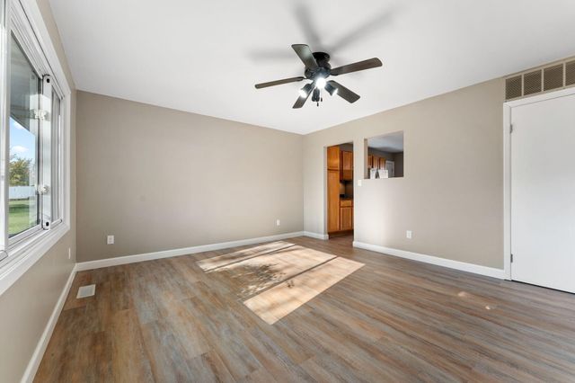 411 Nantucket Road, Valparaiso, IN 46385