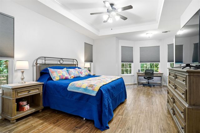 102 Manders Court, Runaway Bay, TX 76426