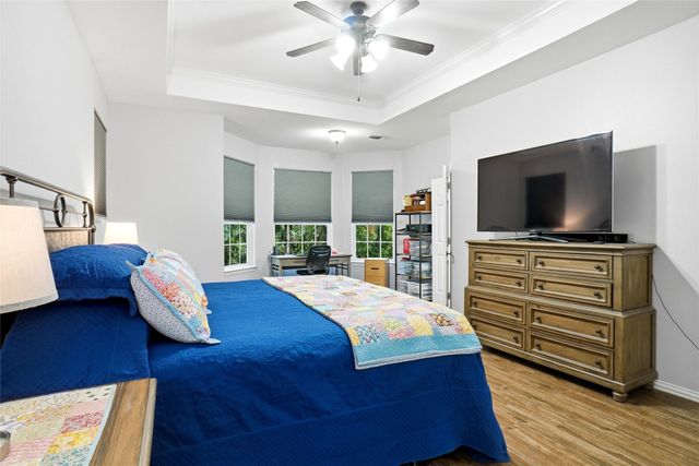 102 Manders Court, Runaway Bay, TX 76426