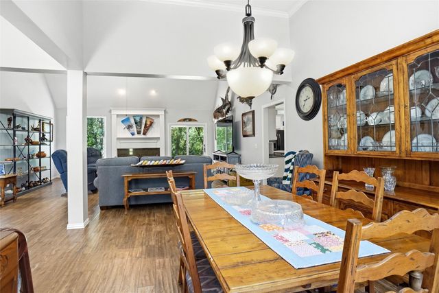 102 Manders Court, Runaway Bay, TX 76426