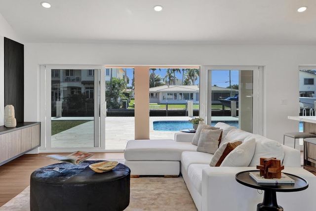 1550 SE 8th Street, Deerfield Beach, FL 33441