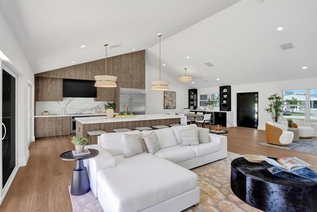 1550 SE 8th Street, Deerfield Beach, FL 33441