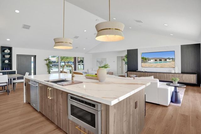 1550 SE 8th Street, Deerfield Beach, FL 33441