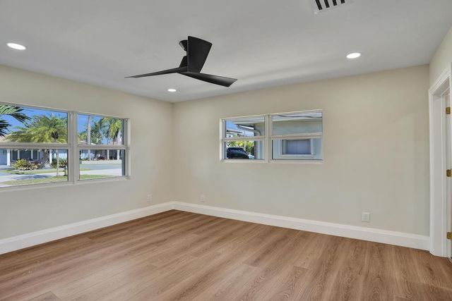 1550 SE 8th Street, Deerfield Beach, FL 33441