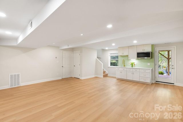 100 Chadmore Drive, Charlotte, NC 28270