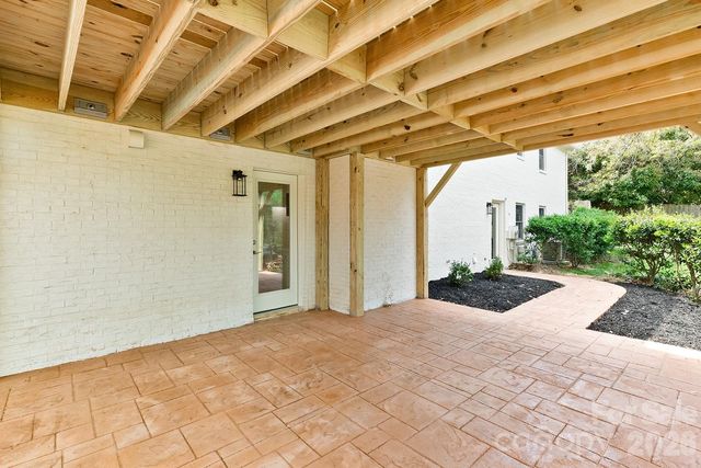 100 Chadmore Drive, Charlotte, NC 28270