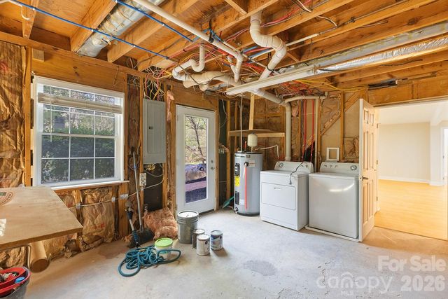 100 Chadmore Drive, Charlotte, NC 28270