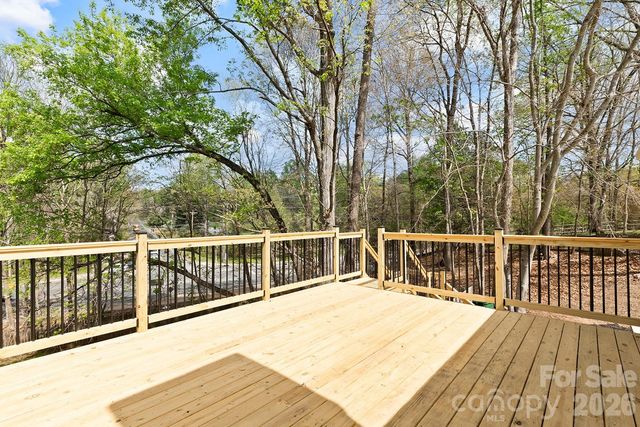 100 Chadmore Drive, Charlotte, NC 28270