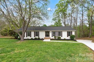 100 Chadmore Drive, Charlotte, NC 28270