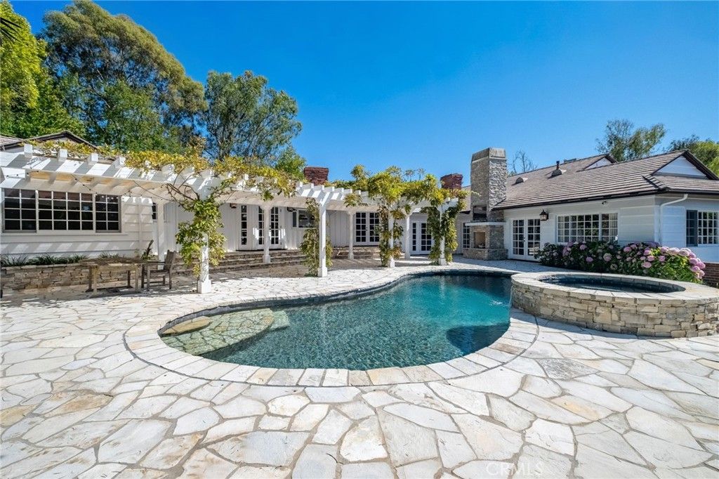 6 Caballeros, Rolling Hills, CA 90274 — exterior