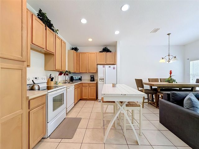 2394 CARAVELLE CIRCLE, Kissimmee, FL 34746