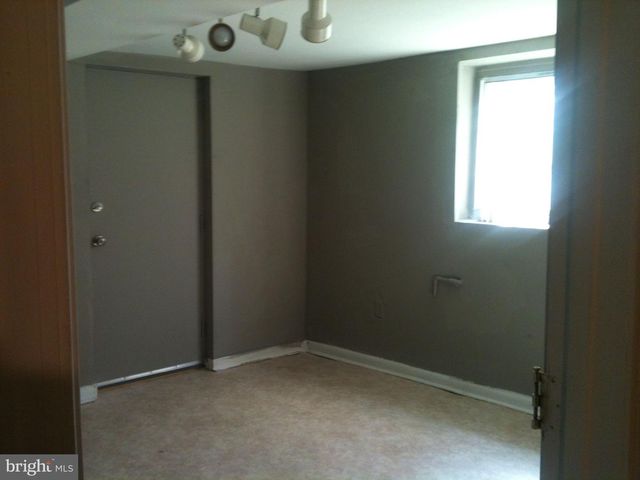 507 OAKWOOD ST SE, Washington, DC 20032