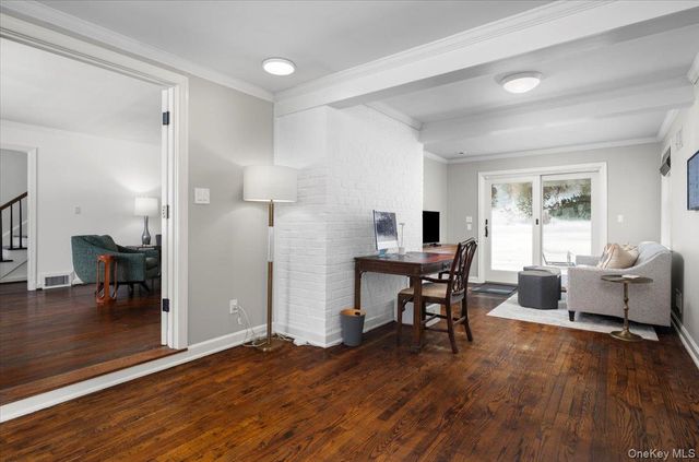 25 Bonnie Way, Larchmont, NY 10538