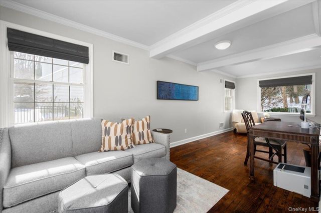 25 Bonnie Way, Larchmont, NY 10538