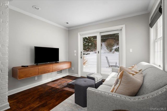 25 Bonnie Way, Larchmont, NY 10538