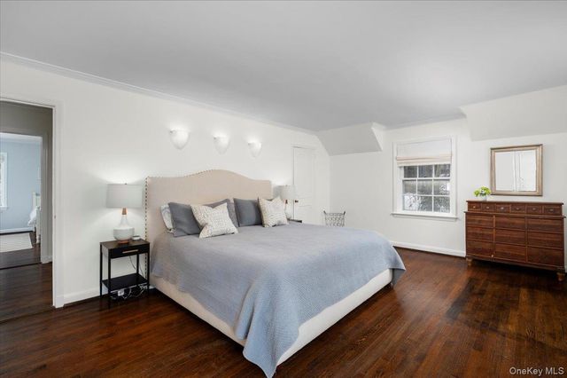 25 Bonnie Way, Larchmont, NY 10538