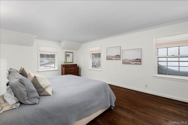 25 Bonnie Way, Larchmont, NY 10538