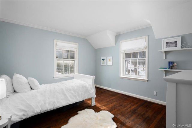 25 Bonnie Way, Larchmont, NY 10538