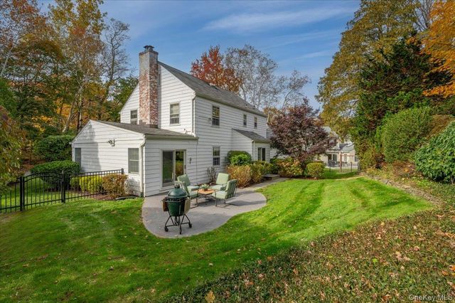 25 Bonnie Way, Larchmont, NY 10538