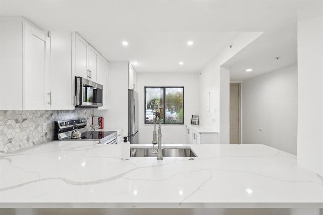 1601 Marina Isle Way 101, Jupiter, FL 33477