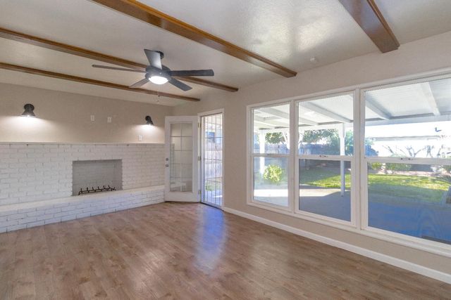 2333 E Austin Way, Fresno, CA 93726