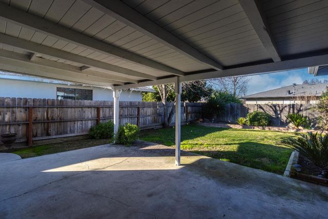 2333 E Austin Way, Fresno, CA 93726