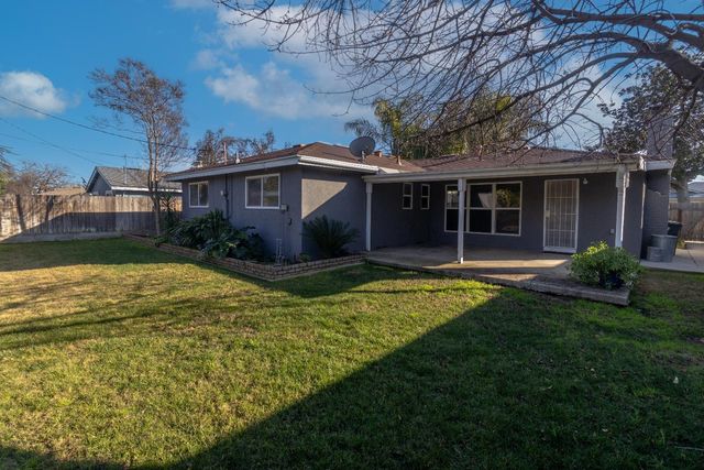 2333 E Austin Way, Fresno, CA 93726
