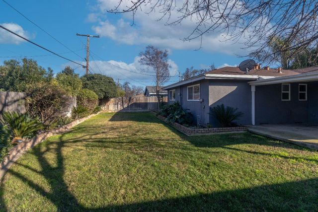 2333 E Austin Way, Fresno, CA 93726