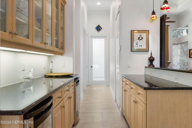 10 S WATERVIEW Drive, Palm Coast, FL 32137