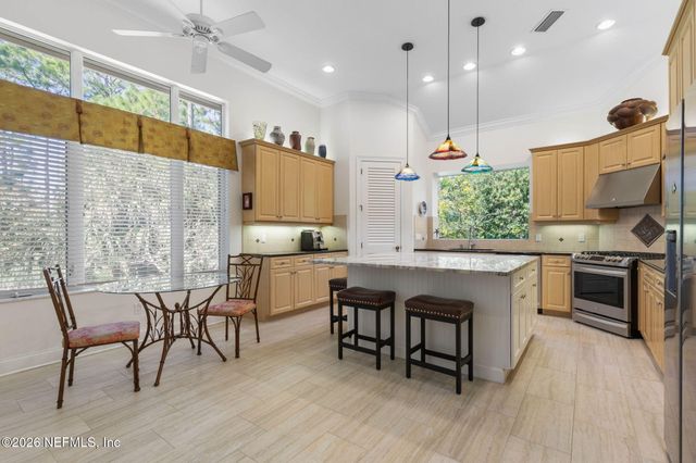 10 S WATERVIEW Drive, Palm Coast, FL 32137