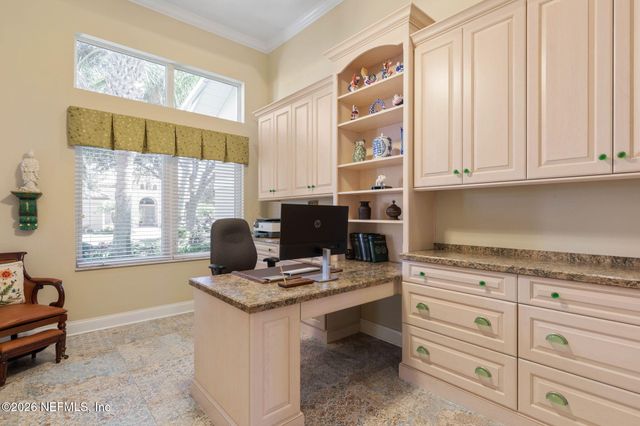 10 S WATERVIEW Drive, Palm Coast, FL 32137