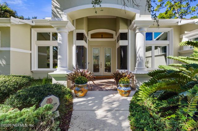 10 S WATERVIEW Drive, Palm Coast, FL 32137