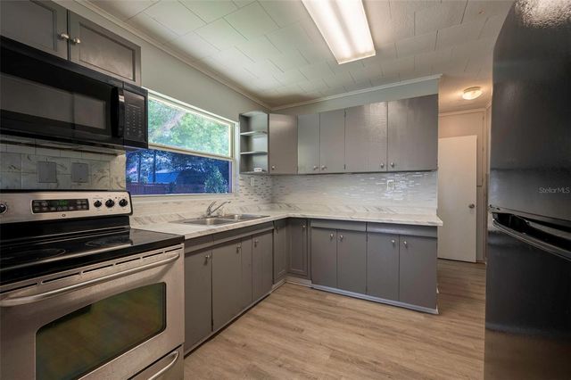 5136 STUDIO DRIVE, Zephyrhills, FL 33542