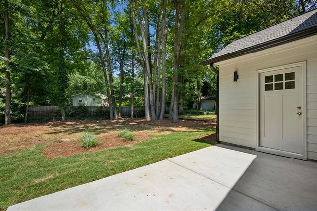 1867 Oakmont Drive NW, Atlanta, GA 30314