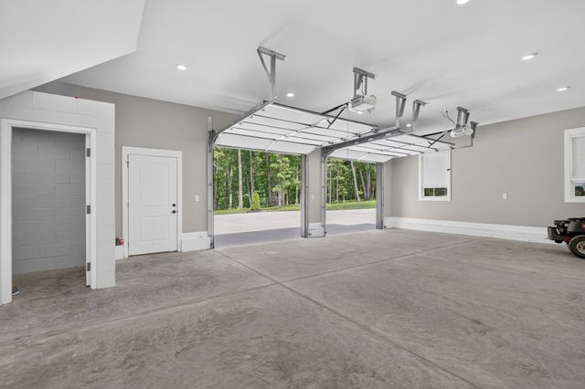 2200 Little Texas Rd, Goodspring, TN 38460