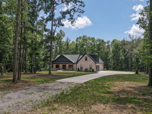 2200 Little Texas Rd, Goodspring, TN 38460