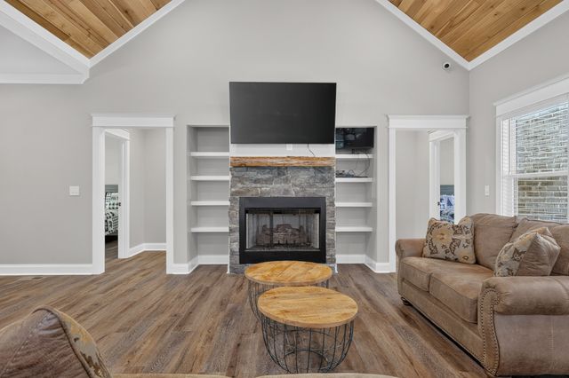 2200 Little Texas Rd, Goodspring, TN 38460