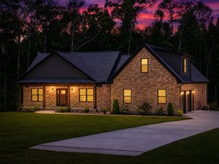 2200 Little Texas Rd, Goodspring, TN 38460