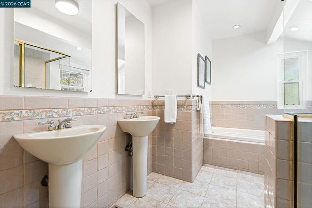 1249 Chesterton Ct, Walnut Creek, CA 94596