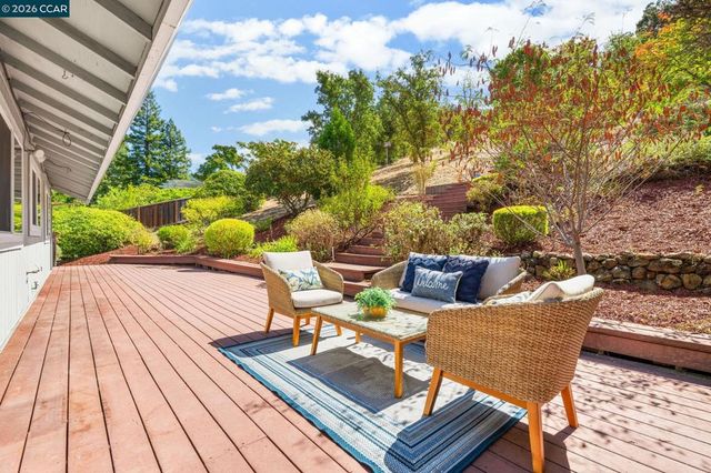 1249 Chesterton Ct, Walnut Creek, CA 94596