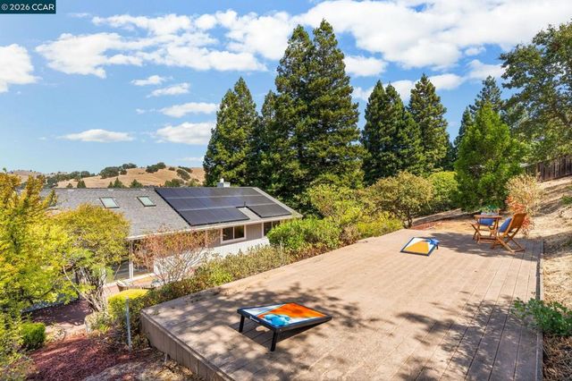 1249 Chesterton Ct, Walnut Creek, CA 94596