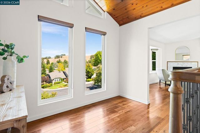 1249 Chesterton Ct, Walnut Creek, CA 94596