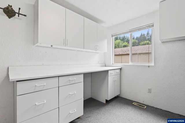 38325 Scravel Hill Rd NE, Albany, OR 97322