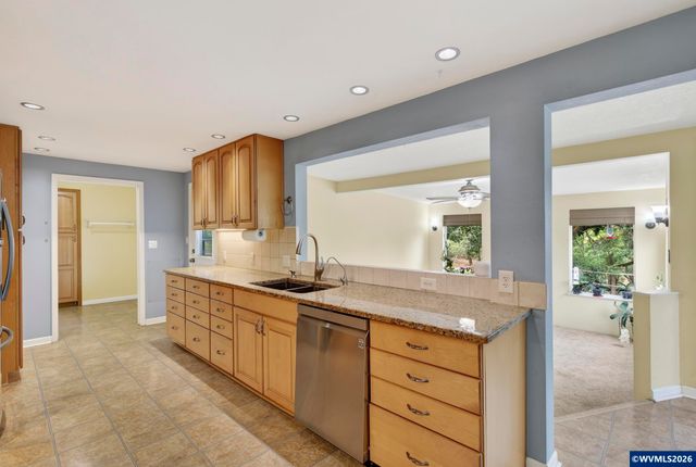 38325 Scravel Hill Rd NE, Albany, OR 97322