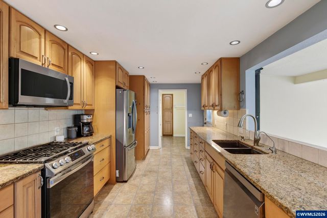 38325 Scravel Hill Rd NE, Albany, OR 97322