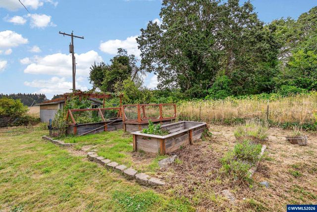 38325 Scravel Hill Rd NE, Albany, OR 97322