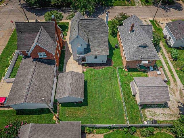 1816 Bayard Park Drive, Evansville, IN 47714