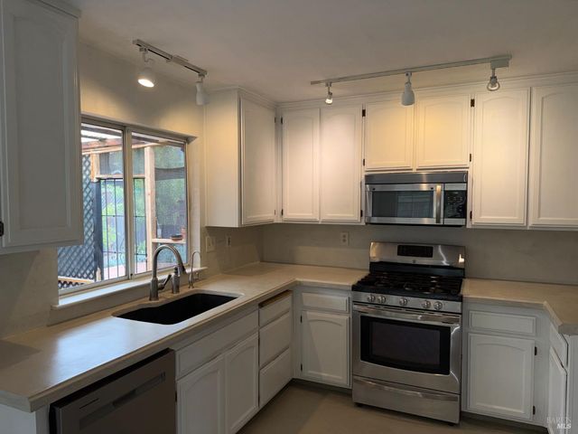 9784 dawn Way, Windsor, CA 95492