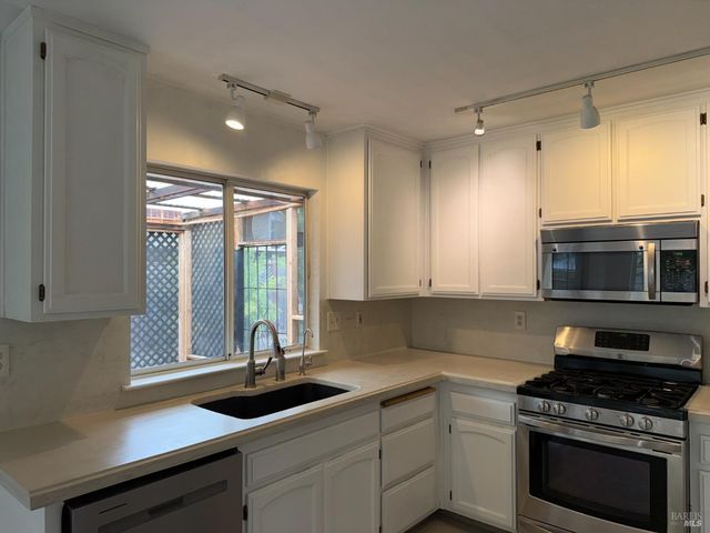 9784 dawn Way, Windsor, CA 95492